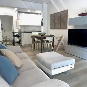 trilocaleterrazzoboxposto-auto-privato.hotelitalianriviera.com/